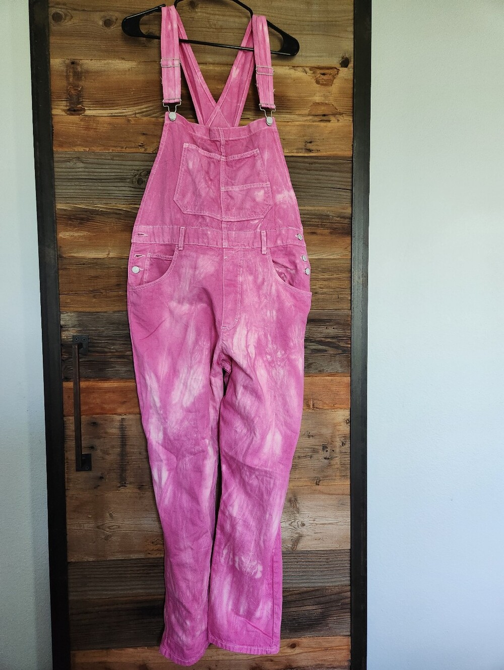 Free People Pink Tie-Dye Women's Ziggy Denim Overalls Size XL - Picture 2 of 4